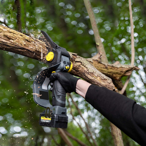 Motosega a Batteria ULTRASAW con 1 batteria da 4.0 AH + caricabatteria+ softbag14”