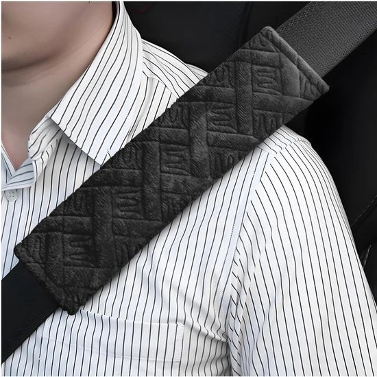 Cuscino di sicurezza per auto 2 pezzi - Cuscini per spalle universali - morbidi e confortevoli - alta qualità piuma - design elegante - dimensioni 6 x 26 cm - cuscino per auto