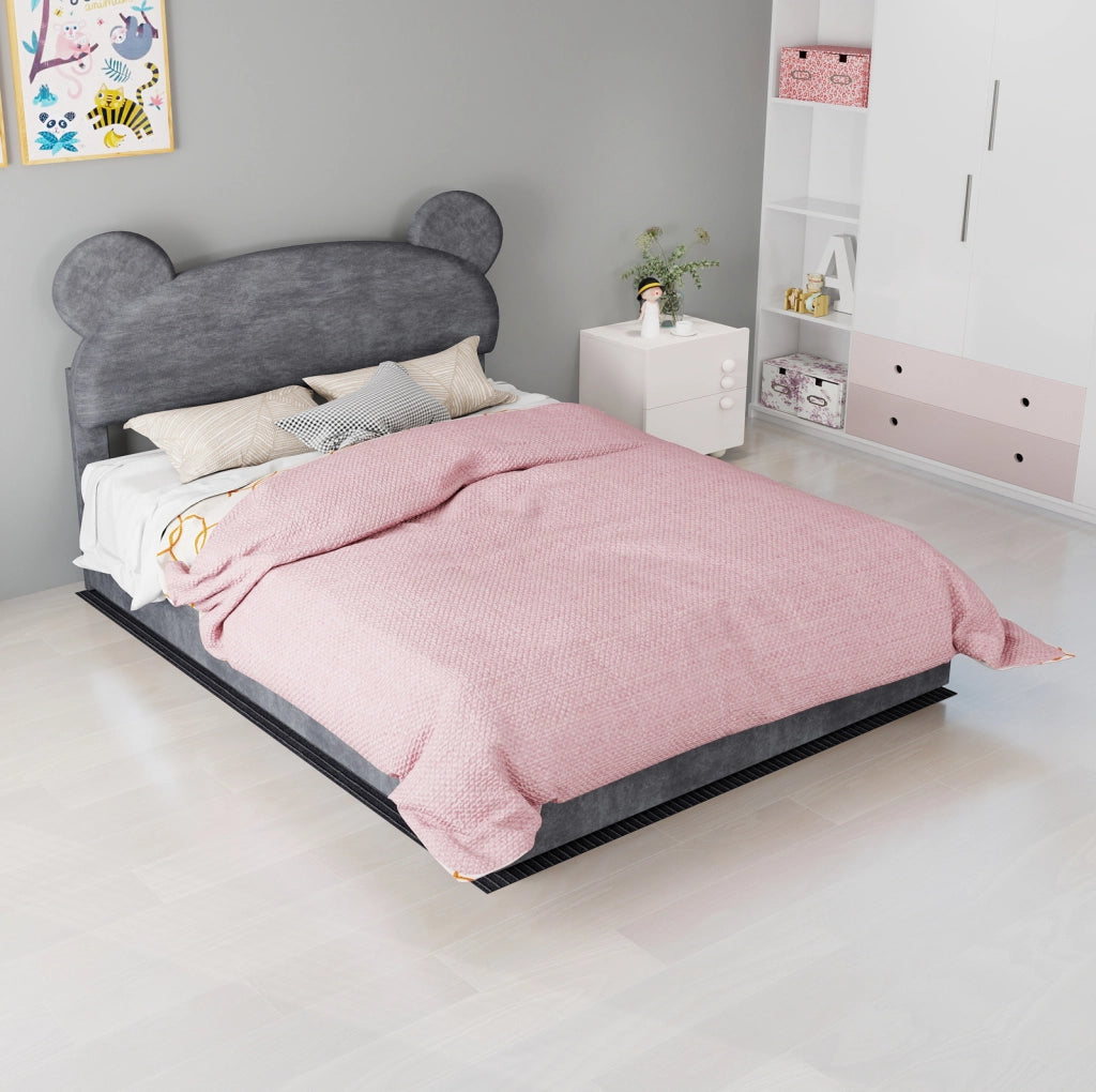 Letto imbottito 140x200 cm con contenitore a sollevamento pneumatico; testiera sagomata grigia