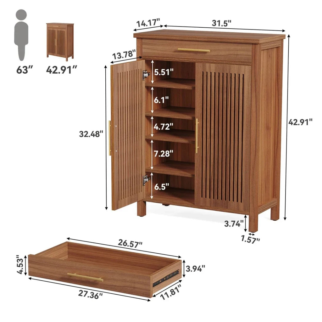 Scarpiera freestanding a 5 ripiani con ante a lamelle e cassetto in MDF; marrone