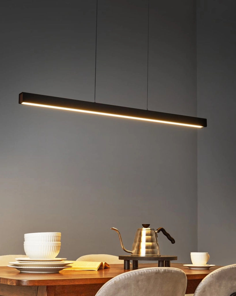 Lampada a sospensione in alluminio nero con paralume in legno di gomma e base in ferro con telecomando Luce a LED integrata