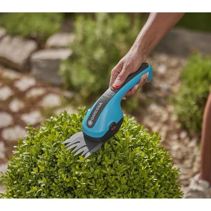 ClassicCut Li Lawn Shears- 3.6V / 2,5 Ah- Blades Protection / USB-C- 9884-20 Cavo