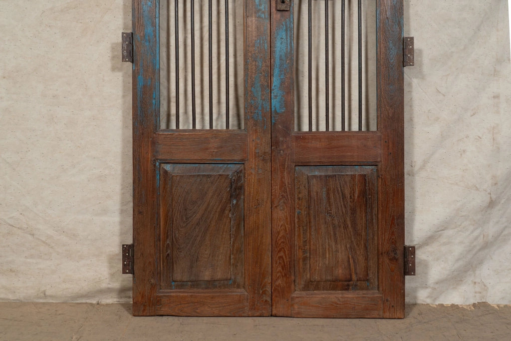 Biscottini Porta portone in legno massello e ferro da interno o da esterno vecchia e antica medievale scorrevole