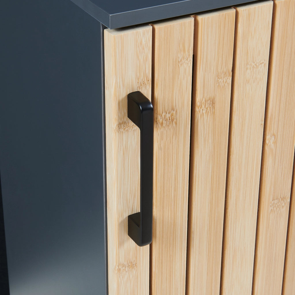 Mobile da Terra Svanes con Anta in Bambù e Ripiani per Bagno 90 x 30 x 30 cm - Grigio Scuro/Naturale [en.casa]