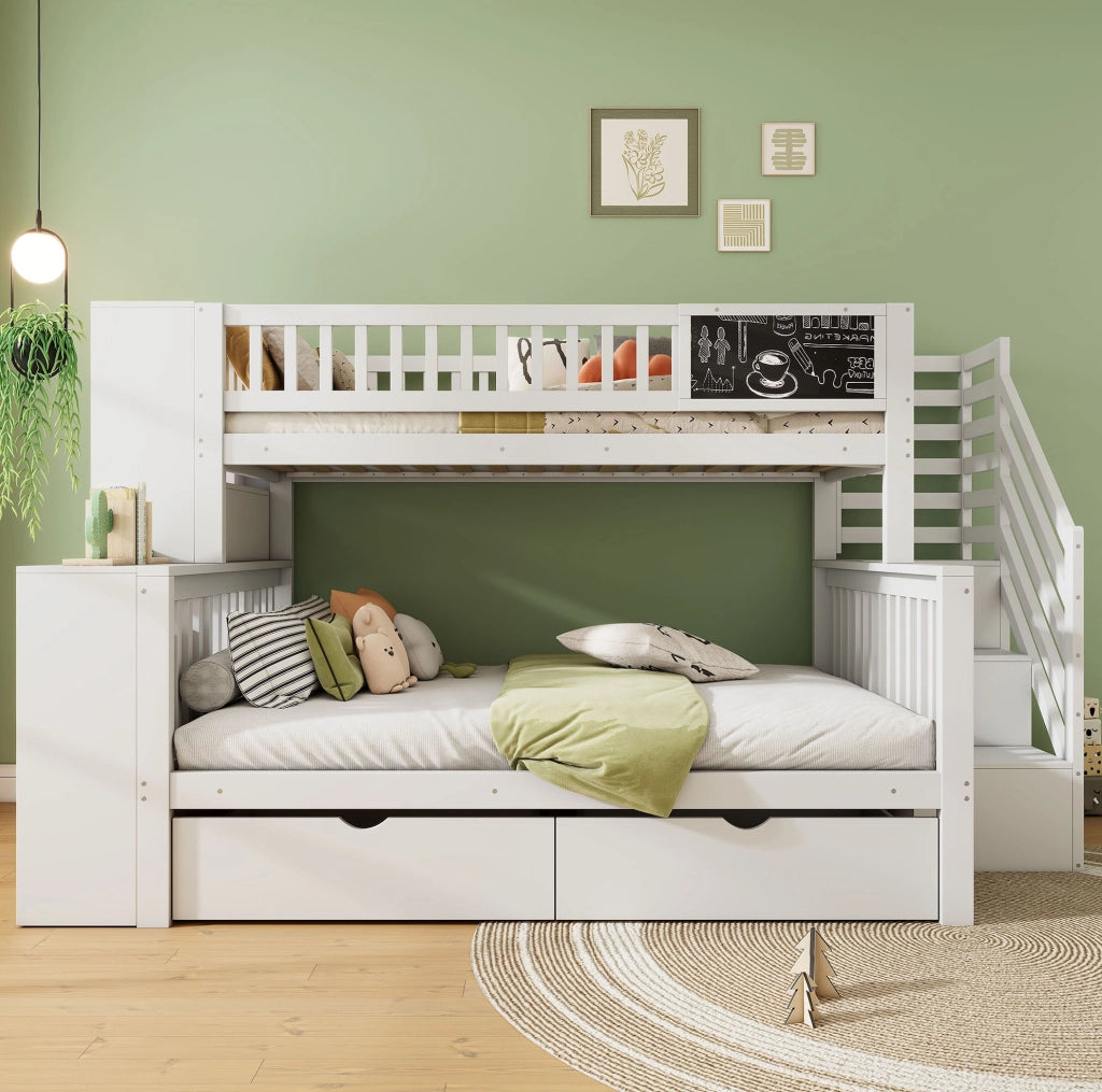 Letto a castello per bambini in pino bianco con scala e vani contenitore