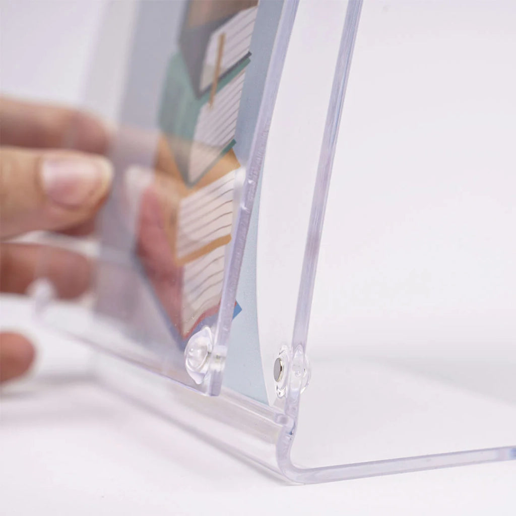 Porta avvisi da banco magnetico in Plexi profilo curvo Monofacciale - A4 Verticale