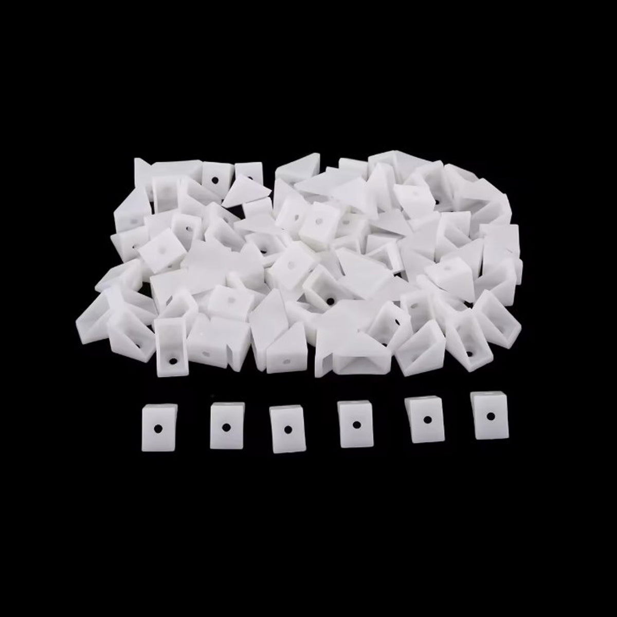 Staffa ad L in Plastica – Doppio Foro, Bianco