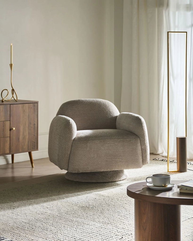 Poltrona Beige Tappezzata in tessuto Base girevole con braccioli Ampio soggiorno in stile moderno