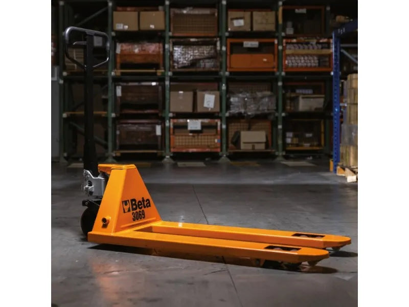 Transpallet manuale Beta 3069 portata 2500kg forche 1150x540mm ruote in PU