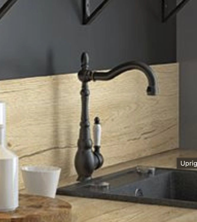 Rubinetto cucina monocomando nero con bocca a L girevole – aeratore e design elegante