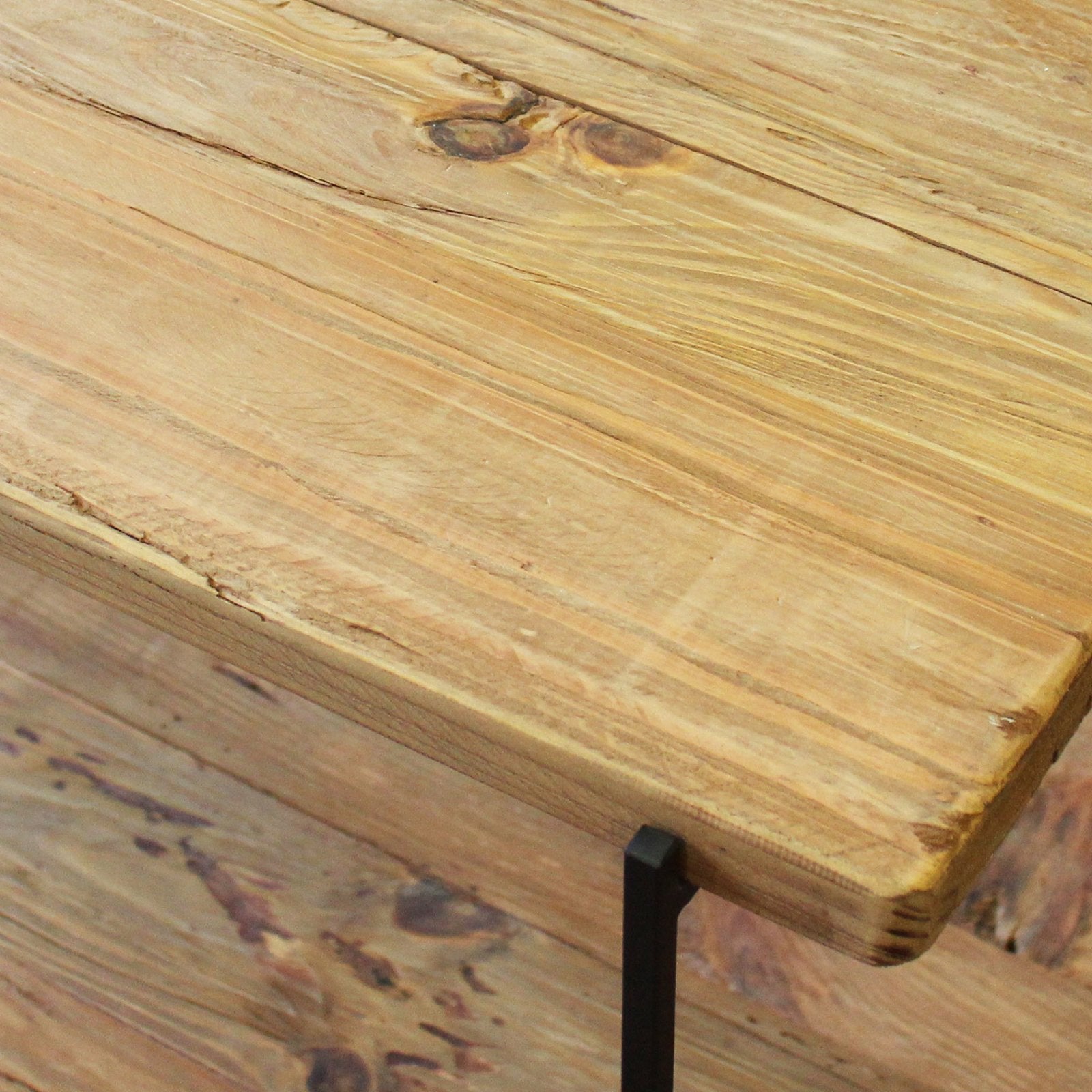 Tavolino in pino riciclato con doppio ripiano cm 50x40 - PINE