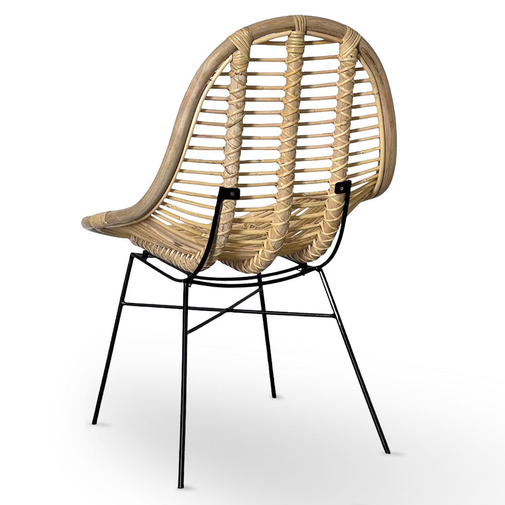 Set di 2 sedie Bety in legno di bambu con gambe in ferro e 1 tavolino in bambu