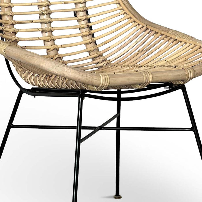 Set di 2 sedie Bety in legno di bambu con gambe in ferro e 1 tavolino in bambu