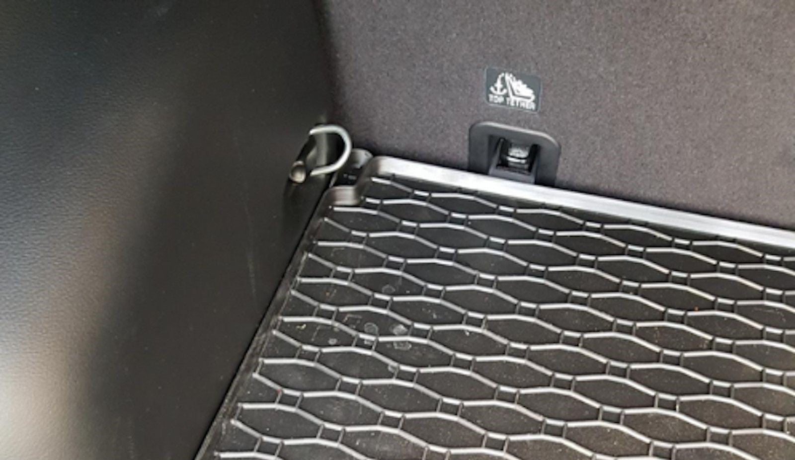 10B-414004 - Tappeto gomma baule - Jeep Compass dal 2017-2021,  2021- ( anche versione 4xe Plug-In Hybrid ) , Posizione