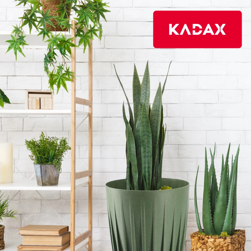 Vaso da fiori KADAX con inserto, rotondo, 19x22,5 cm, con coperchio in plastica.