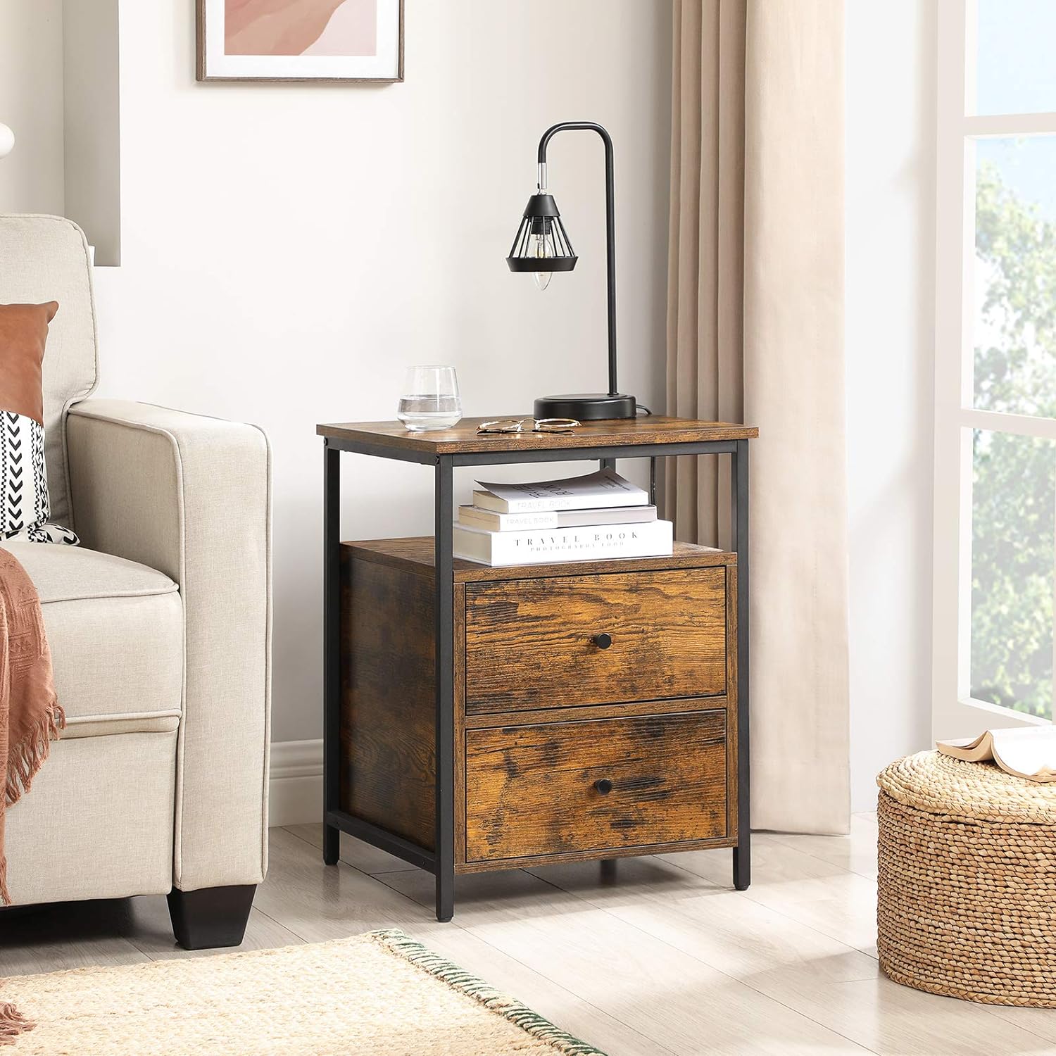 Comodino rustico marrone Valora con cassetti in stile loft