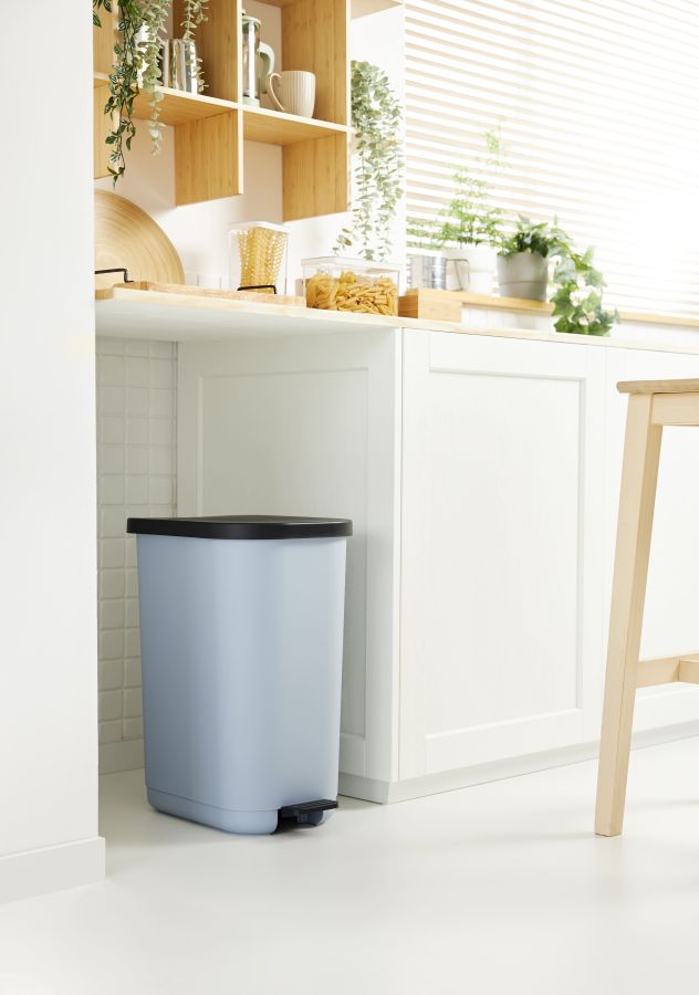 PATTUMIERA A PEDALE 25-40 LT BLU NEBBIA PLASTICA RICICLATA