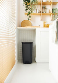 PATTUMIERA A PEDALE 25-40 LT NERO PLASTICA RICICLATA