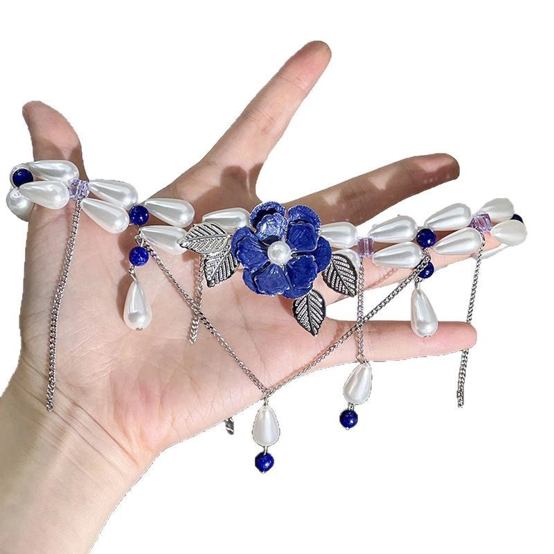Collana con fiore 3D blu a goccia e nappa di perle