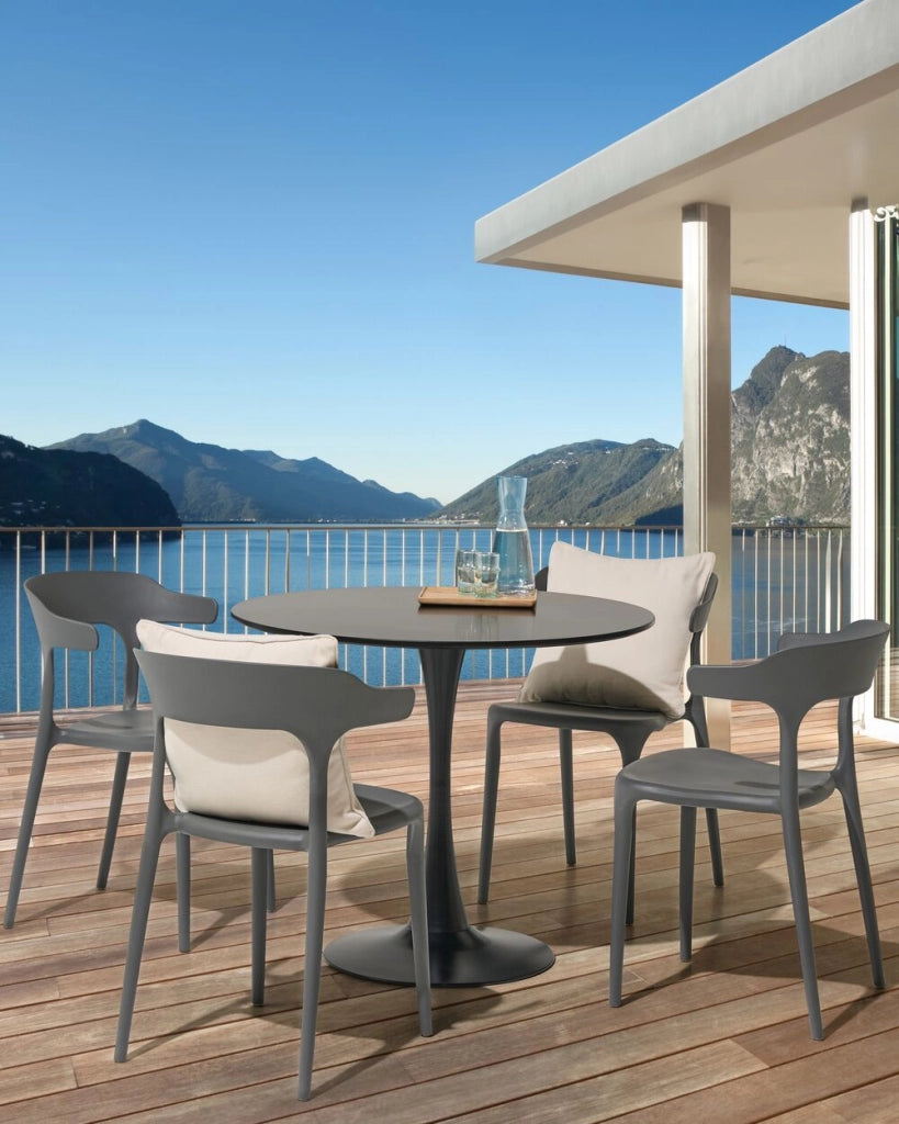Set di 4 sedie polipropilene resistente colore grigio per interno ed esterno stile moderno