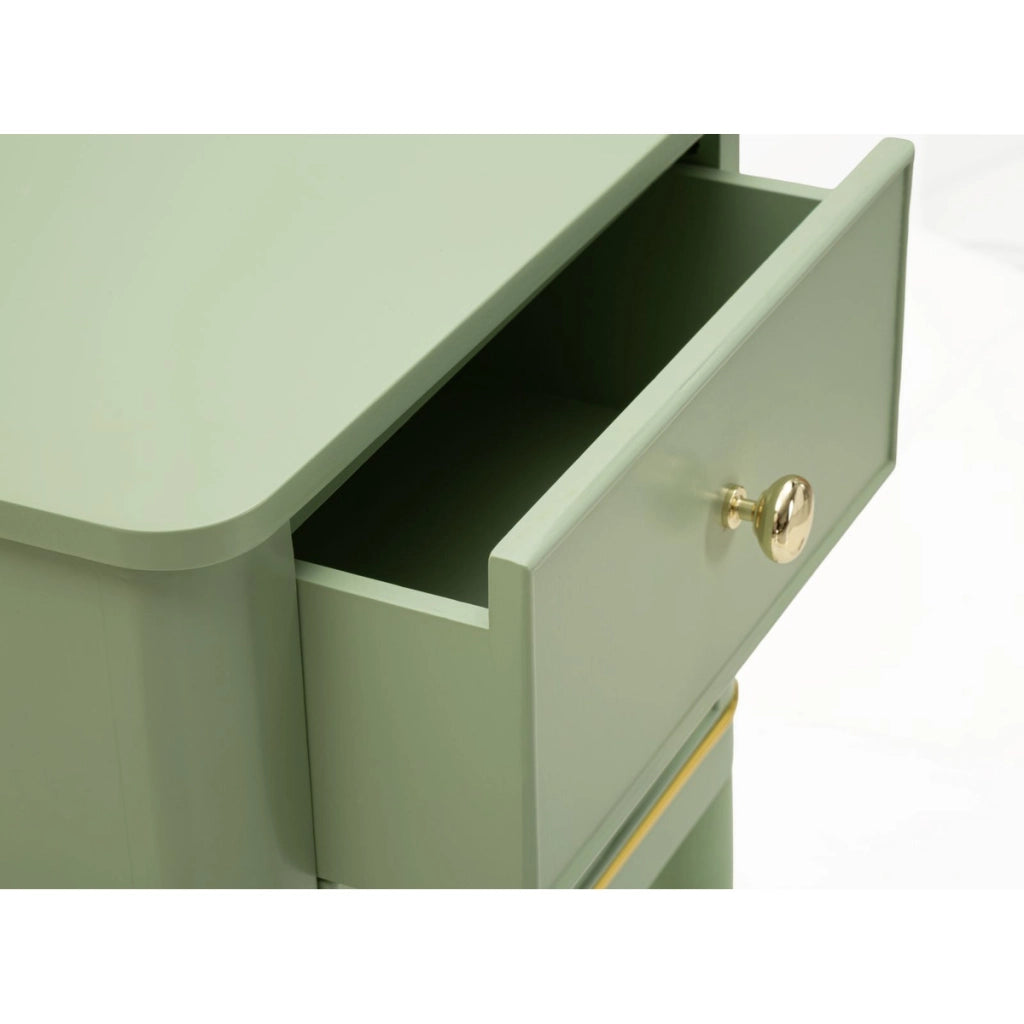 Comodino Camille in legno verde salvia con dettagli oro