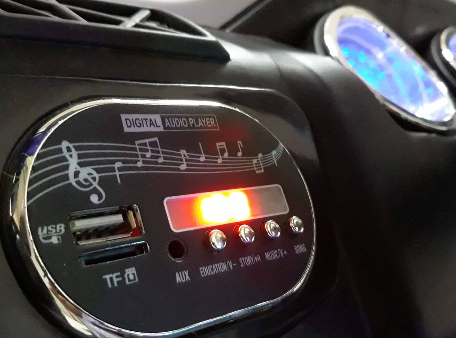 Macchina Elettrica per Bambini 12V Kidfun Fuoristrada 4x4 Bianca