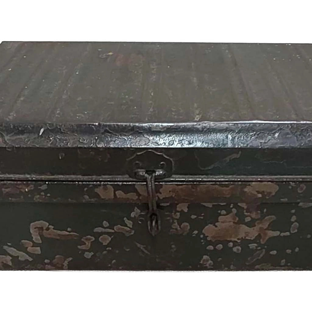 Valigia artigianale in metallo, 67x37x25h cm