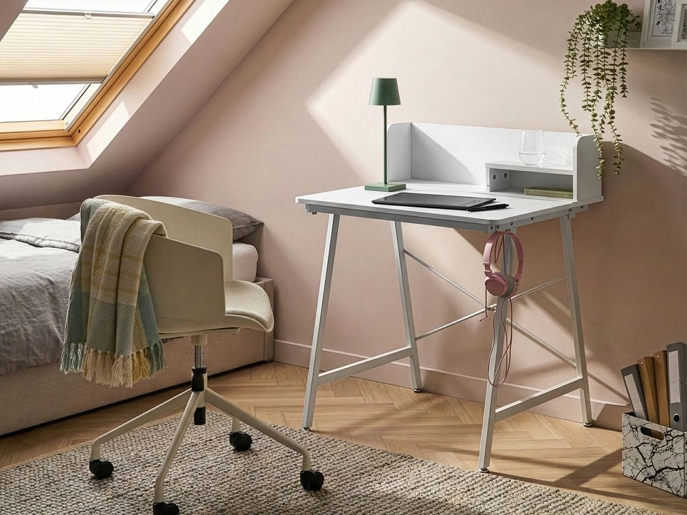 Scrivania da disegno in truciolato bianco con gambe in ferro e piano inclinabile ganci per cavi stile moderno