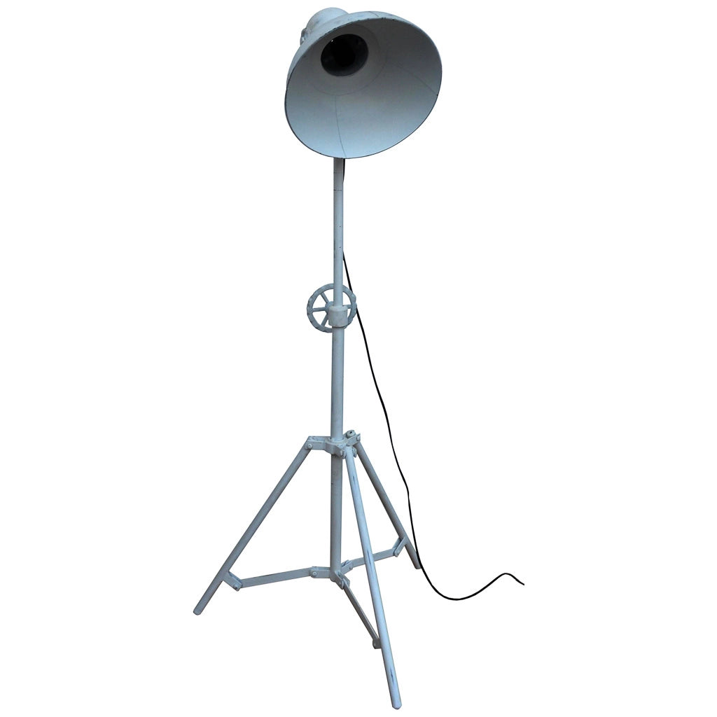 Lampada da terra in metallo bianco 30x30x105h