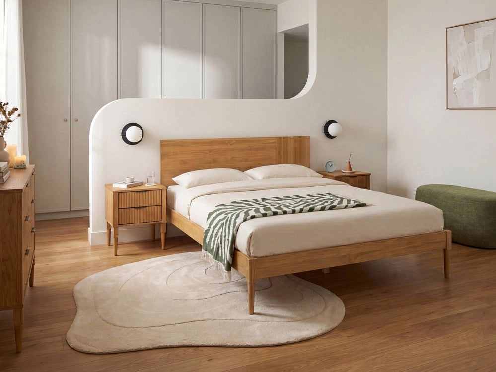 Letto con rete in legno di pino naturale color marrone chiaro, 160 x 200 cm, con testiera in stile scandinavo