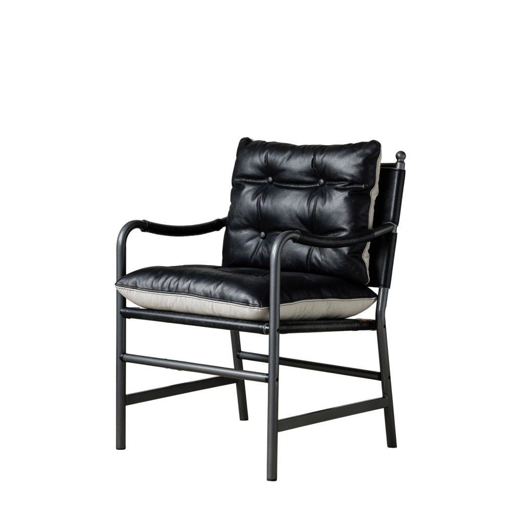 Poltrona Mid Century Modern con braccioli in pelle e metallo nera