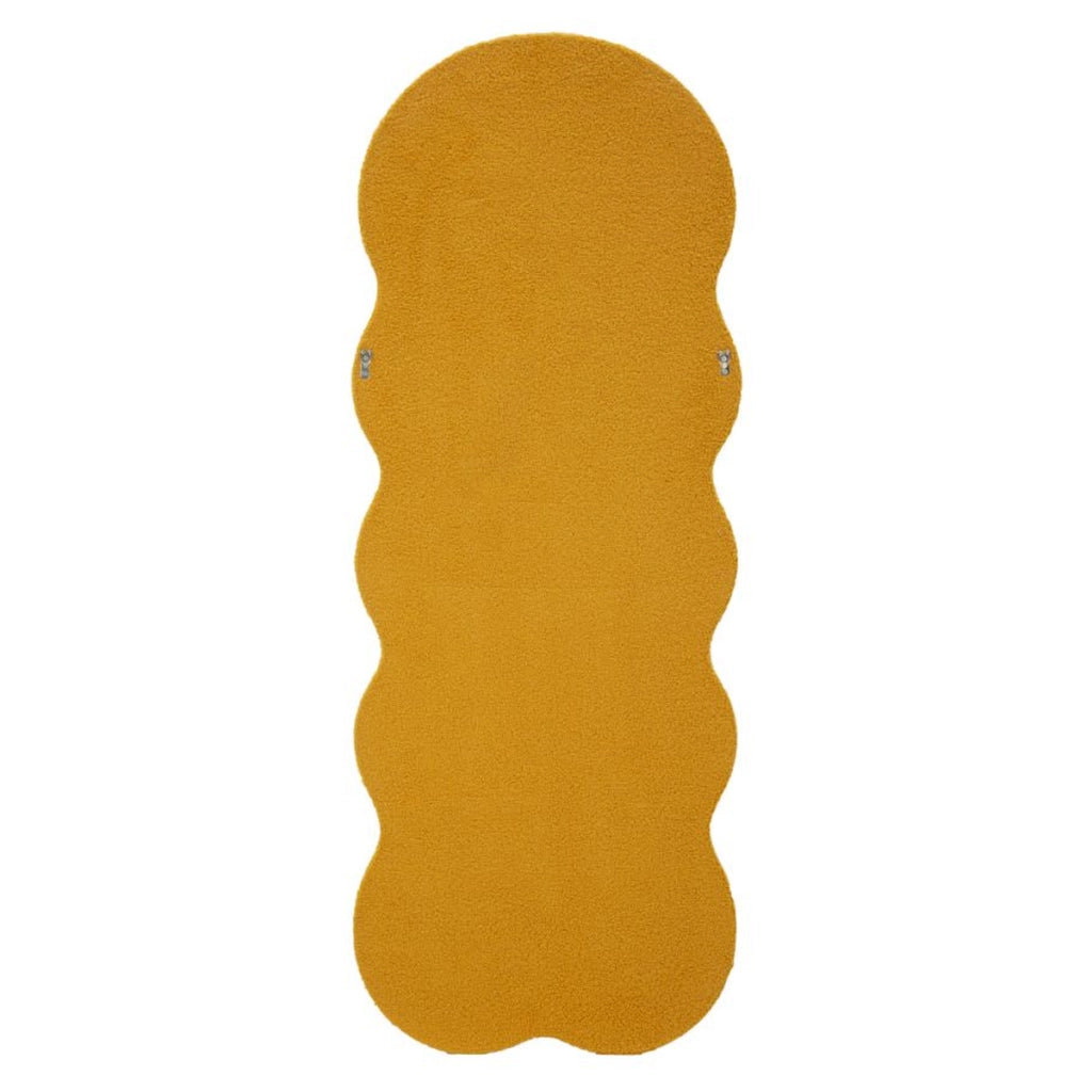 Specchio da parete Teddy wavy in bouclé senape 67x166 cm