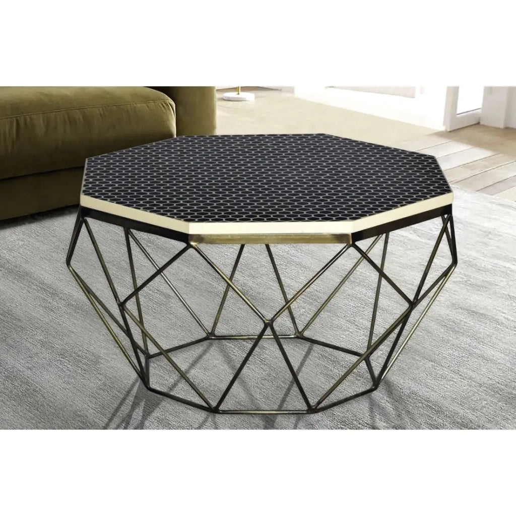 Tavolino basso NEXORA 69 cm in poliresina nera e ferro finitura ottone design geometrico