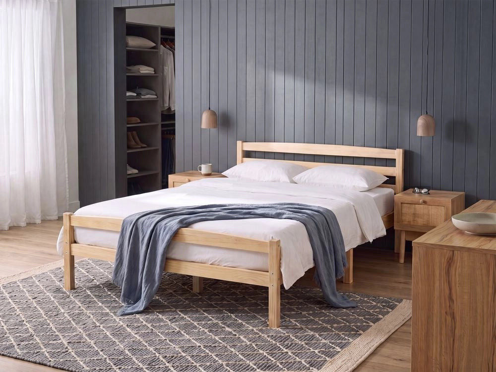 Letto matrimoniale in legno di pino chiaro 160 x 200 Testiera a doghe minimalista