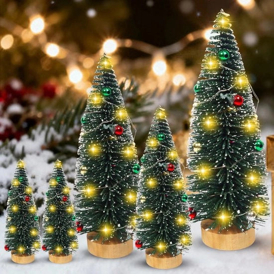 Set di 5 Mini Alberi di Natale in Materiali Semplici con Pedana in Legno e Illuminazione a LED