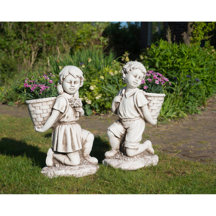 STATUA BIMBA 23X34XH57CM IN POLIMAGNESIO BIANCO.