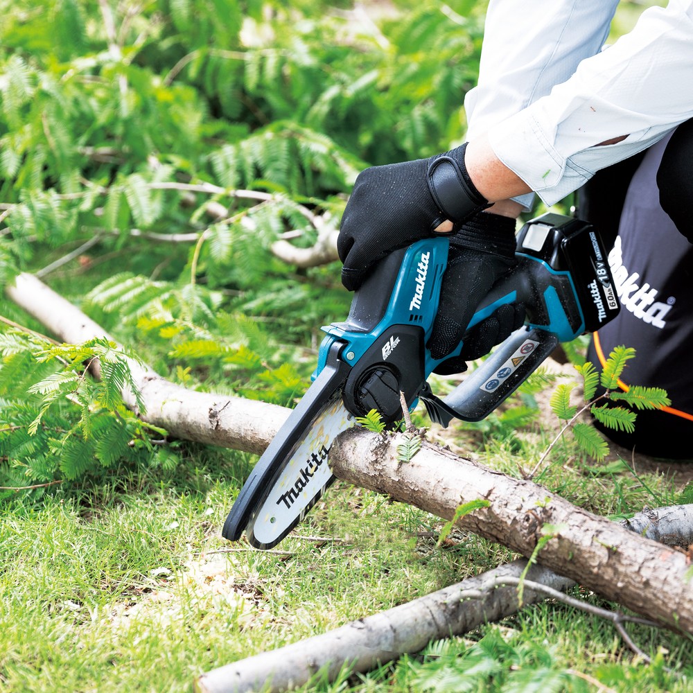 POTATORE A CATENA MAKITA A BATTERIA 18V - DUC150ZJ