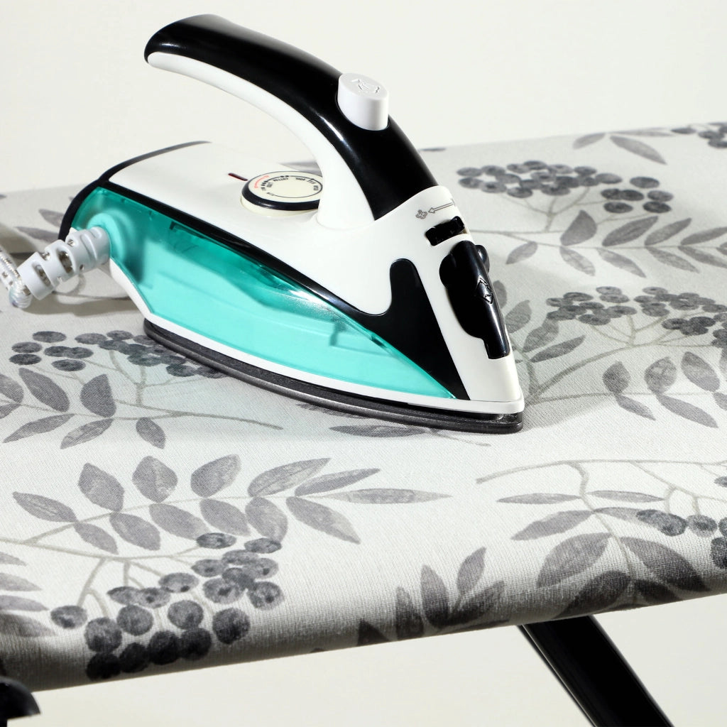 Fodera per asse da stiro KADAX con retro elasticizzato, 112x32 cm, colori misti.