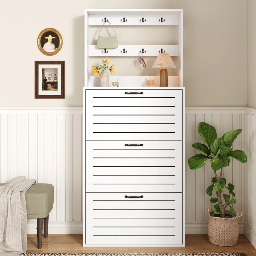 Mobile Scarpiera con 3 Ripiani e 8 Ganci; Porta Borse e Cappelli; Stile Minimalista; in Pannello di Truciolare; Bianco; 70×25×165 cm