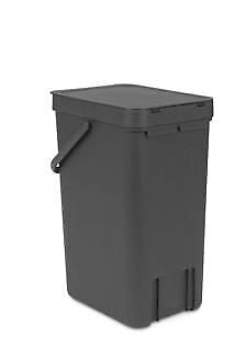 Brabantia 109966 Sort and Go Pattumiera 16 L Plastica Riciclata con Maniglia e Coperchio Stay Open Rimovibile Facile da Pulire Colore Grigio