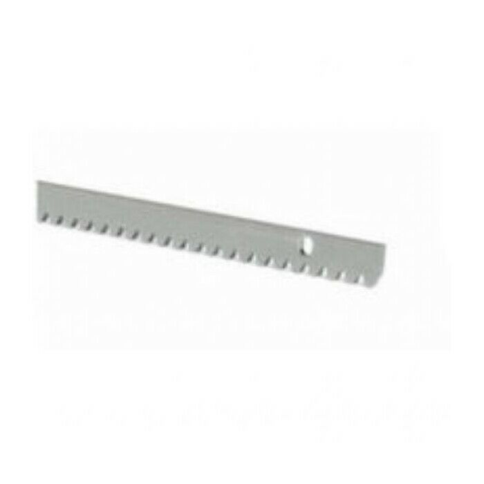 CREMAGLIERA M4 IN METALLO 30 X 12 MM CON DISTANZIALI TONDI RIB ACS9021 1 METRO