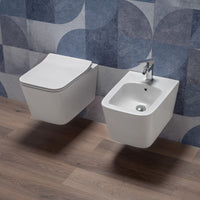 Sanitari Squadrati Sospesi Rimless a Risparmio Idrico con sedile