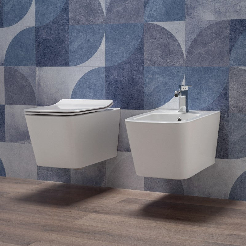 Sanitari Squadrati Sospesi Rimless a Risparmio Idrico con sedile