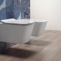 Sanitari Squadrati Sospesi Rimless a Risparmio Idrico con sedile