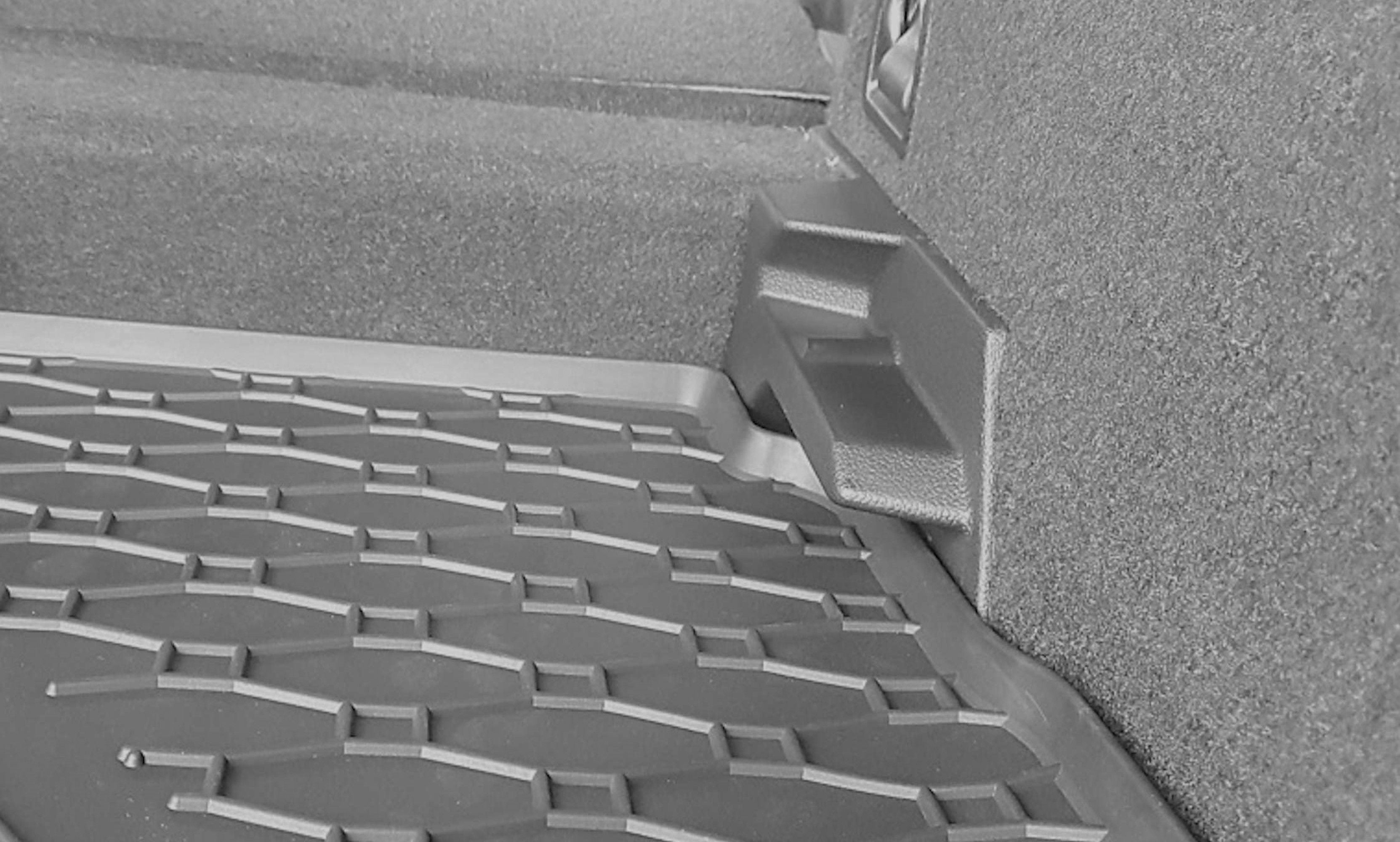 33B-437188 - Tappeto gomma baule - Tiguan II dal 2016-,Rest. dal 2020-, con regolazione  piano di carico, (Posizione Inf