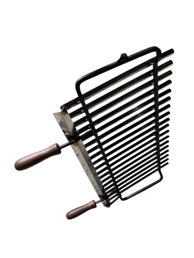 Griglia Scorrevole per Barbecue in Acciaio Inox, con Manici in Legno, Sistema Recupera Grassi, Made in Italy 67x35 cm
