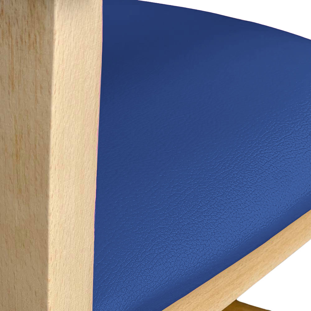 Seggiolone in legno color naturale con seduta imbottita in similpelle blu