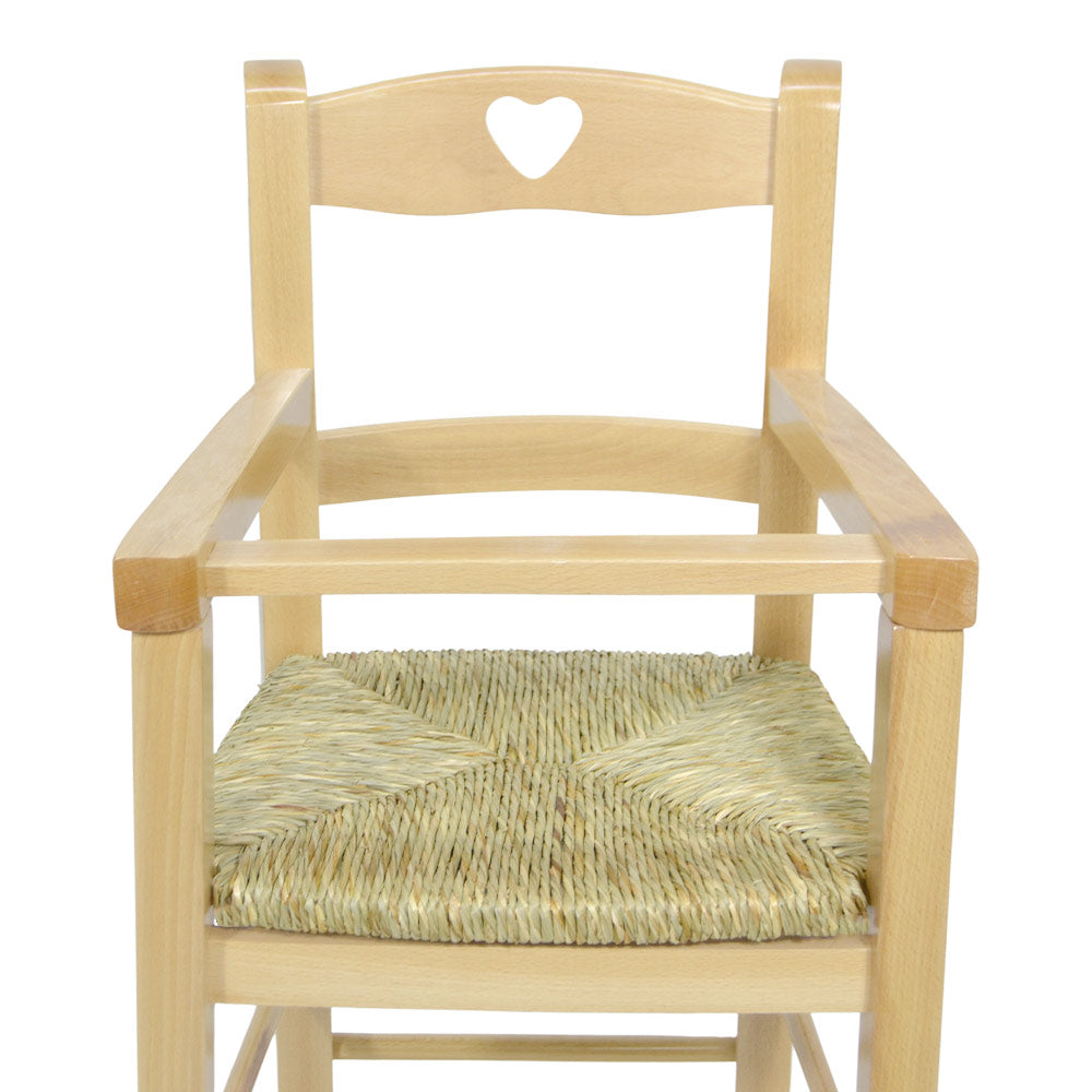 Seggiolone in legno naturale con schienale a cuore e seduta in paglia palustre