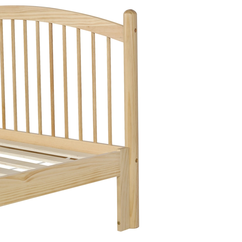 Letto in legno massello 140x200 cm dal design minimal con rete a doghe