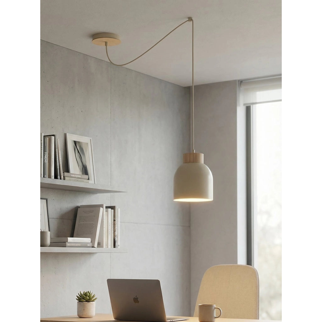 Lampada a sospensione KRU in acciaio moka e legno